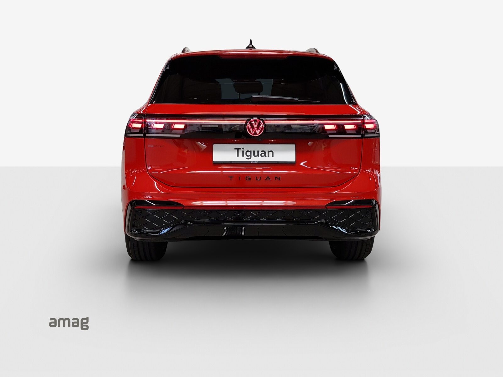 VW Tiguan R-Line Plus, Essence, Voiture de démonstration, Automatique - 4