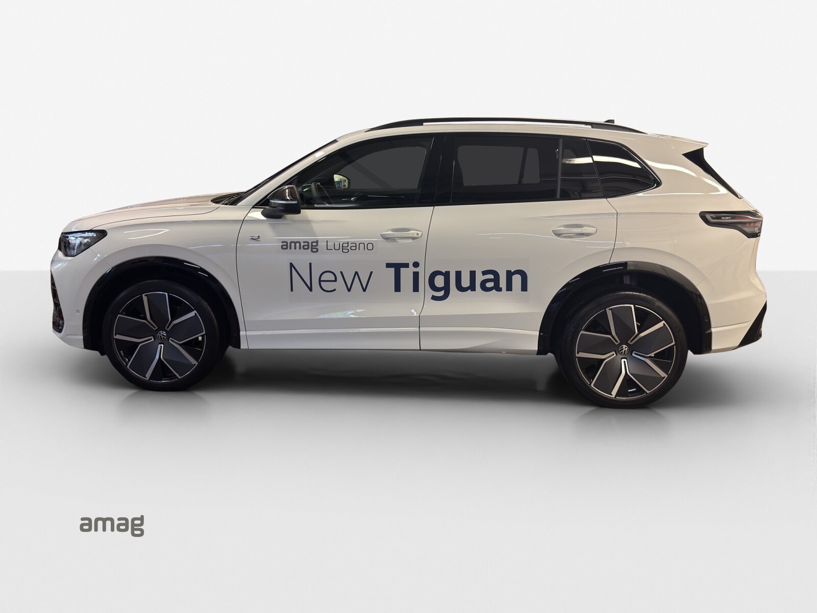 VW Tiguan R-Line, Essence, Voiture de démonstration, Automatique - 2