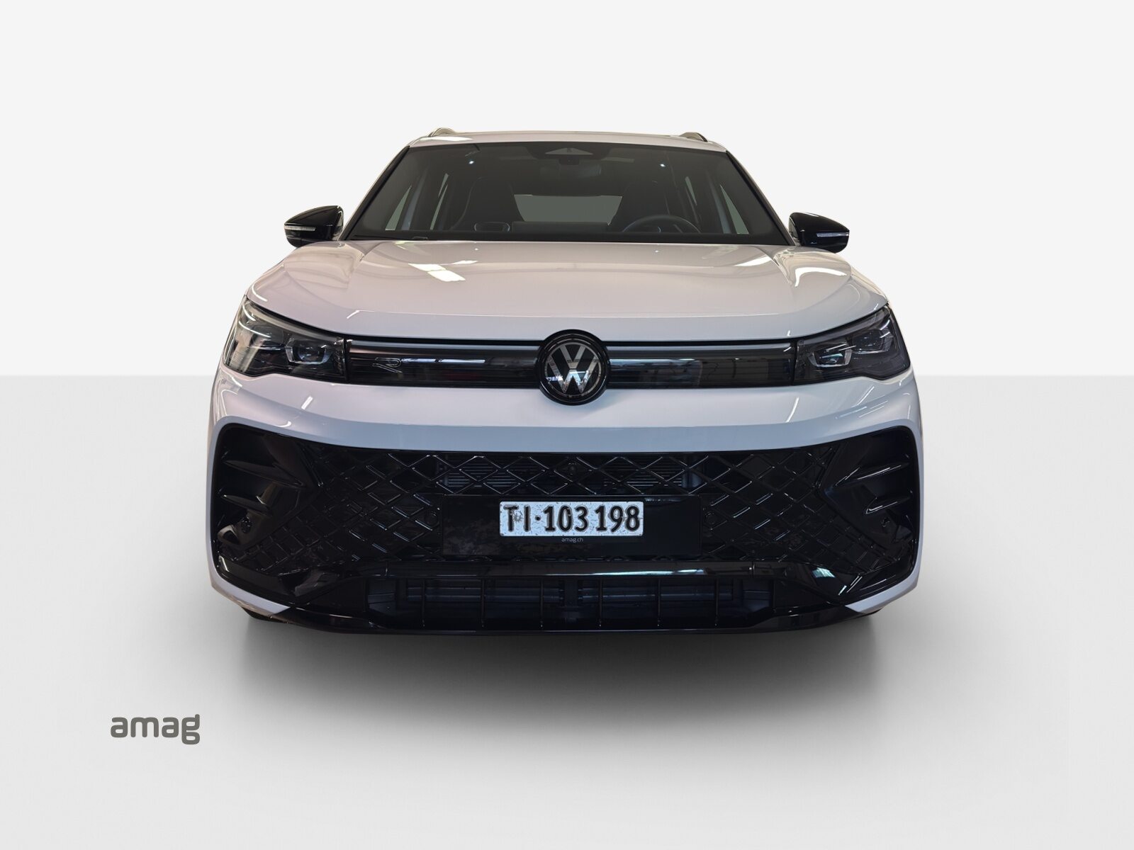 VW Tiguan R-Line, Essence, Voiture de démonstration, Automatique - 7