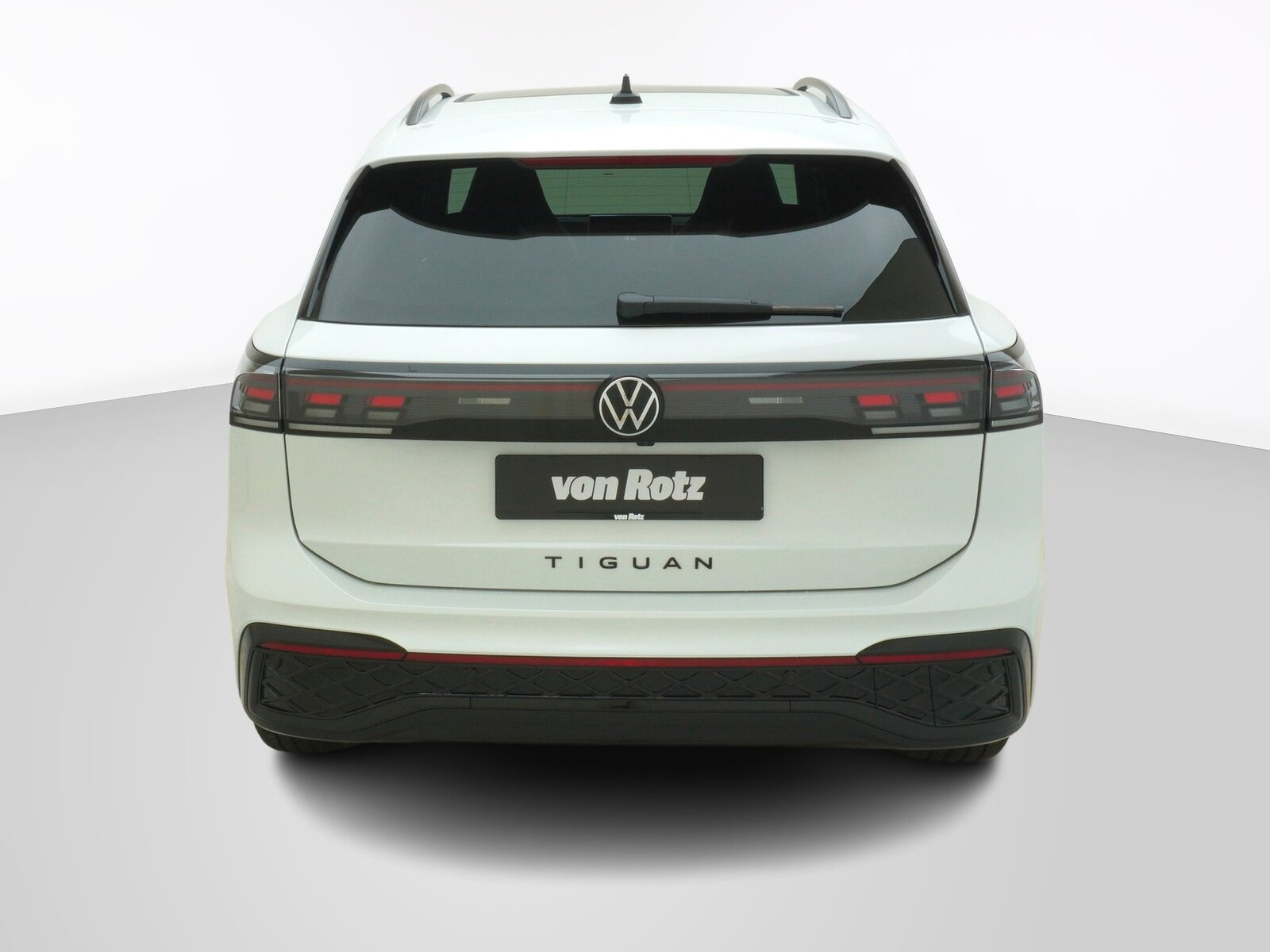 VW Tiguan 2.0 TSI R-Line 4Motion, Petrol, Ex-demonstrator, Automatic - 3