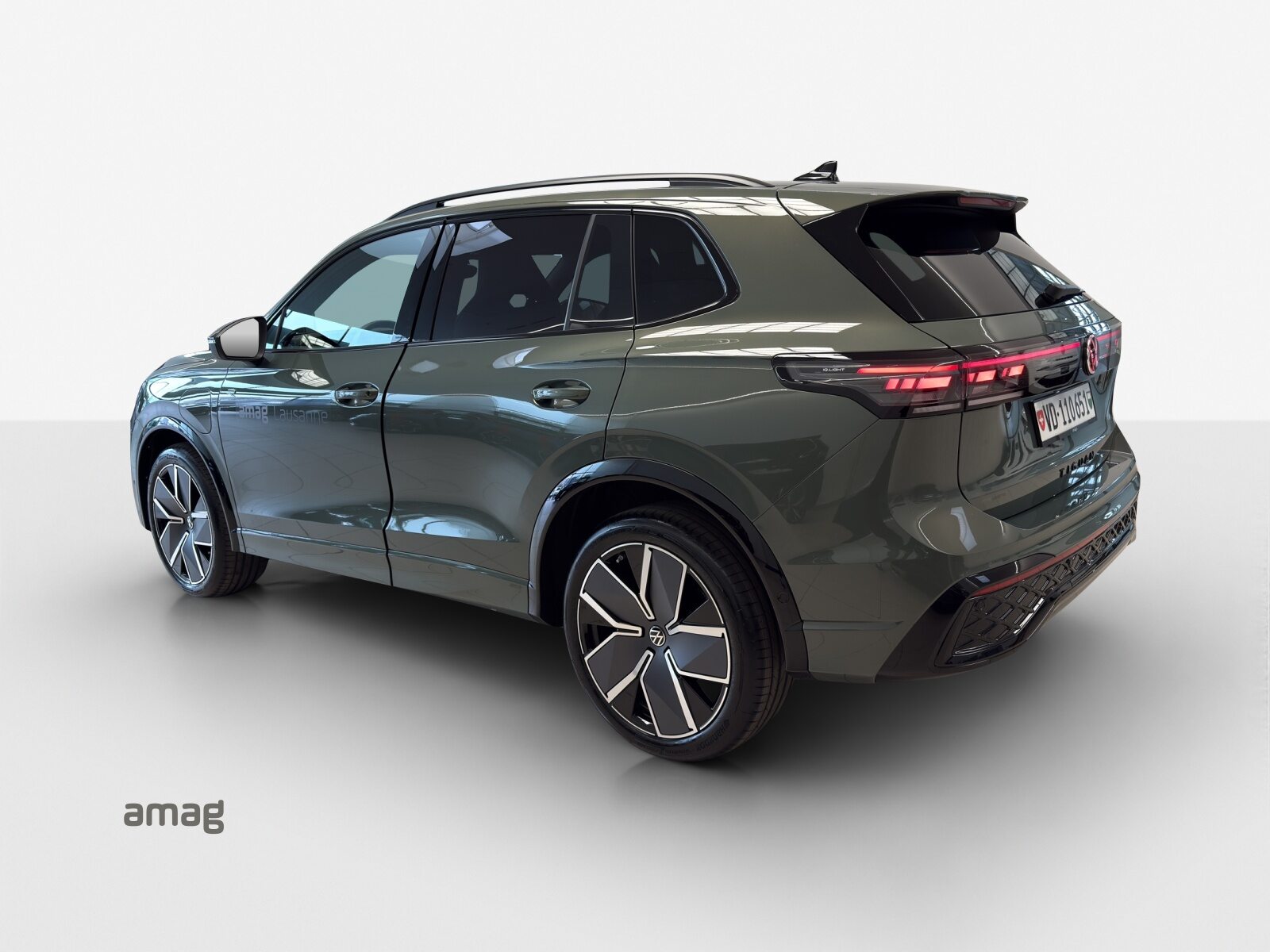 VW Tiguan R-Line UNITED, Hybride Integrale Benzina/Elettrica, Auto dimostrativa, Automatico - 3