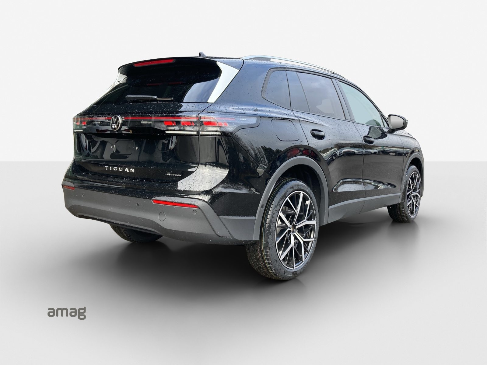 VW Tiguan UNITED, Essence, Automatique - 5