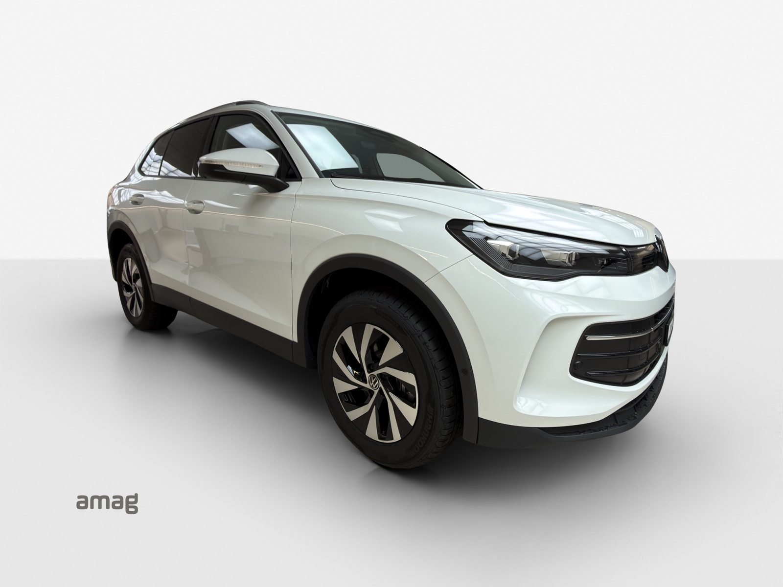 VW Tiguan UNITED, Petrol, Automatic - 6