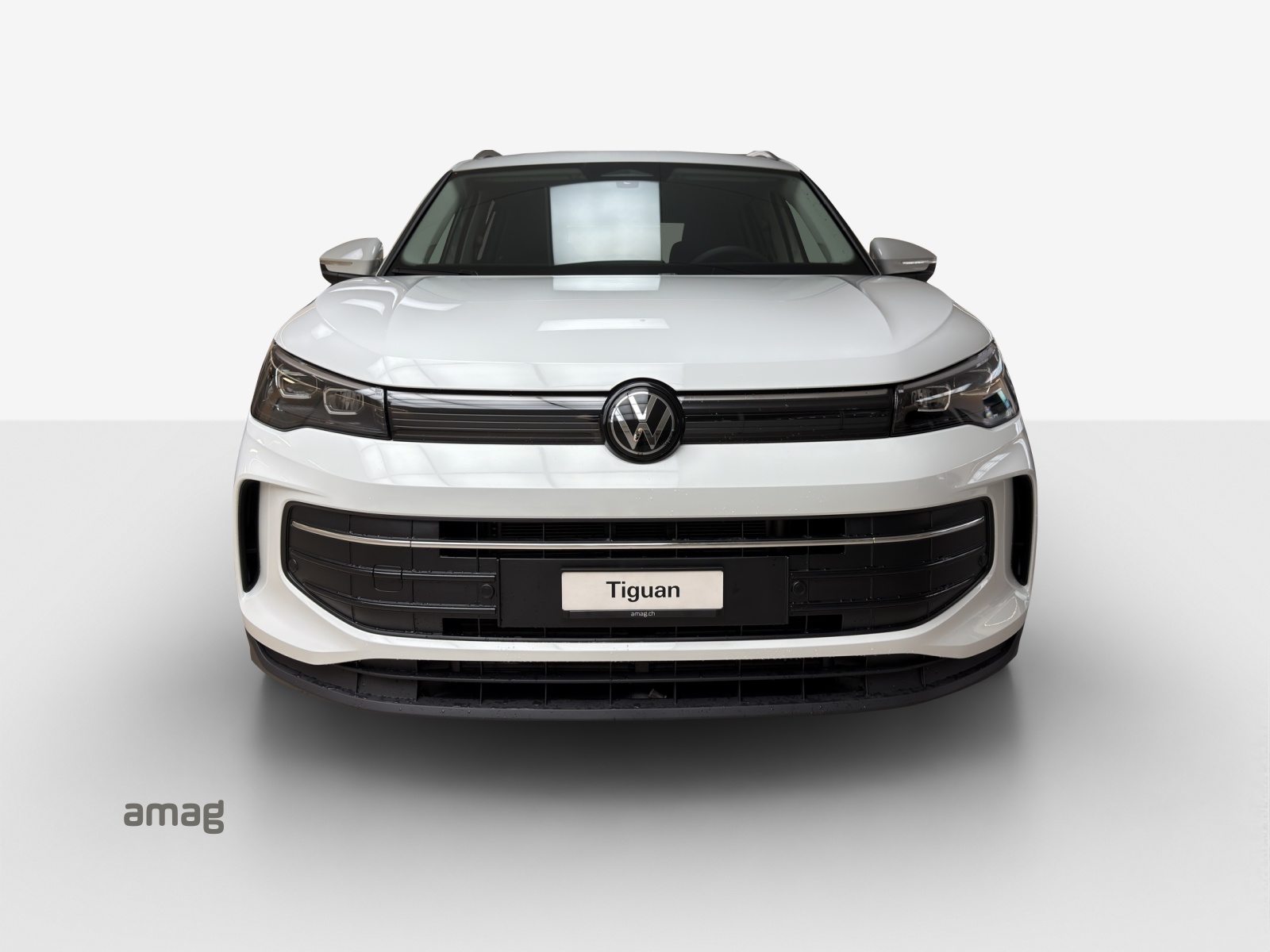 VW Tiguan UNITED, Petrol, Automatic - 7