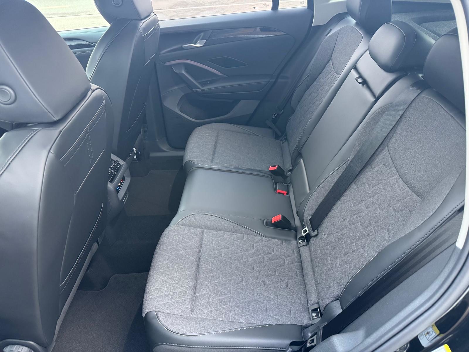 VW Tiguan UNITED, Petrol, New car, Automatic - 7