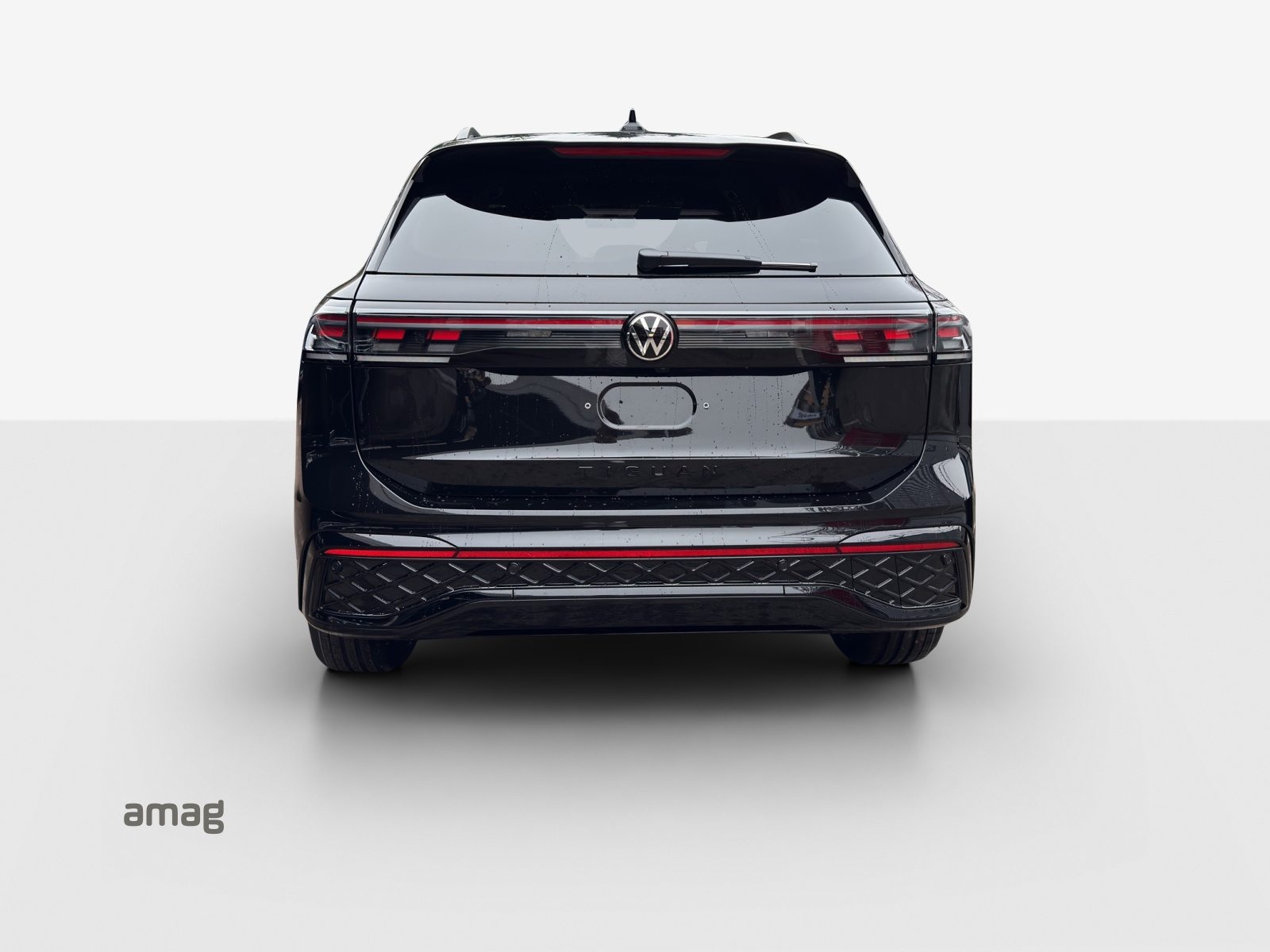 VW Tiguan R-Line, Petrol, New car, Automatic - 4