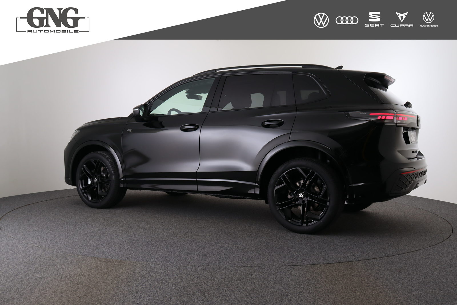 VW Tiguan R-Line, Benzin, Neuwagen, Automat - 4