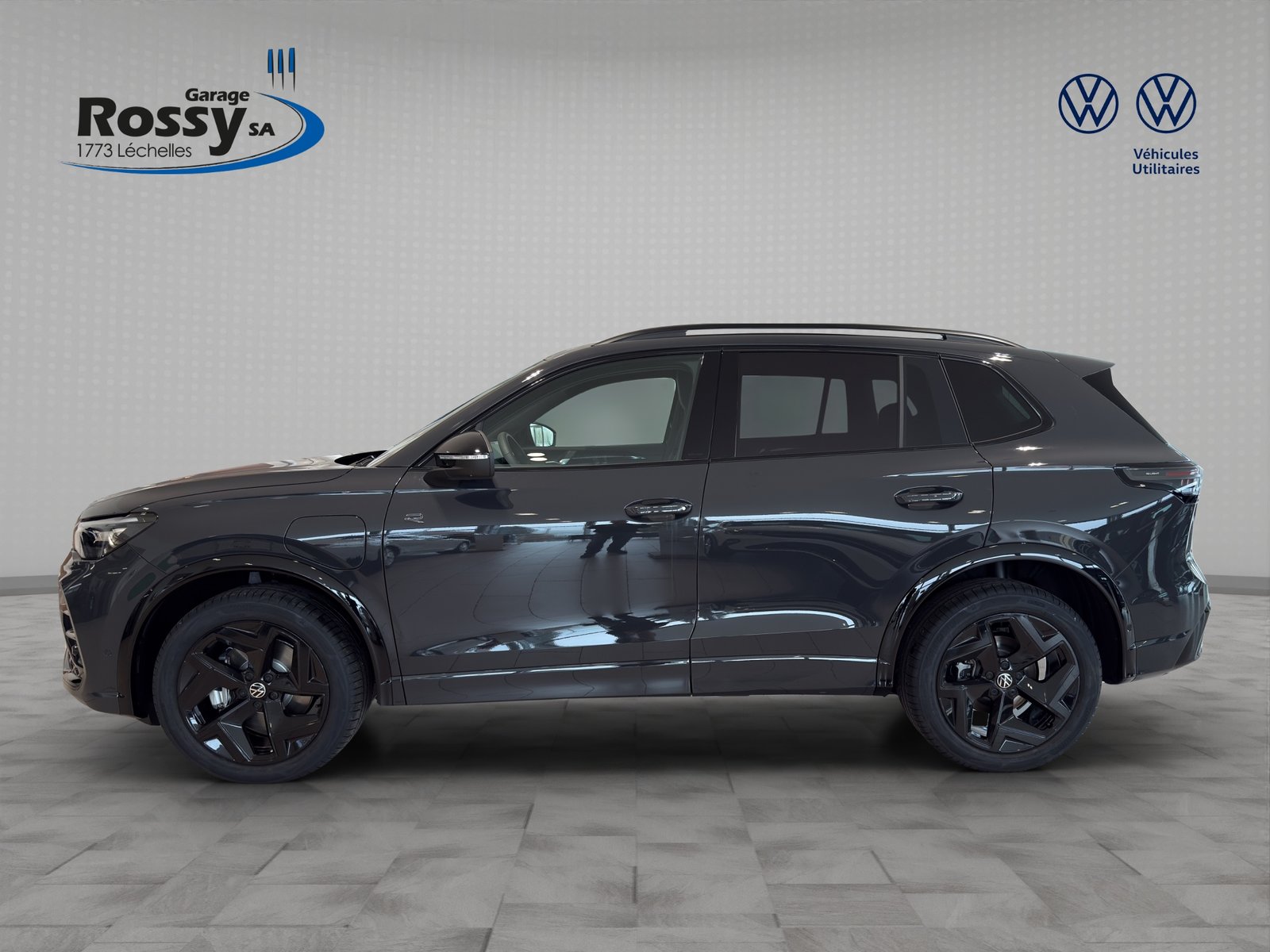 VW Tiguan 1.5 TSI evo2 eHybrid R-Line DSG, Plug-in-Hybrid Petrol/Electric, New car, Automatic - 3