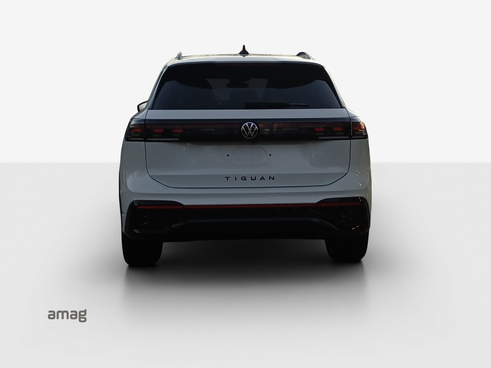 VW Tiguan R-Line, Petrol, New car, Automatic - 4