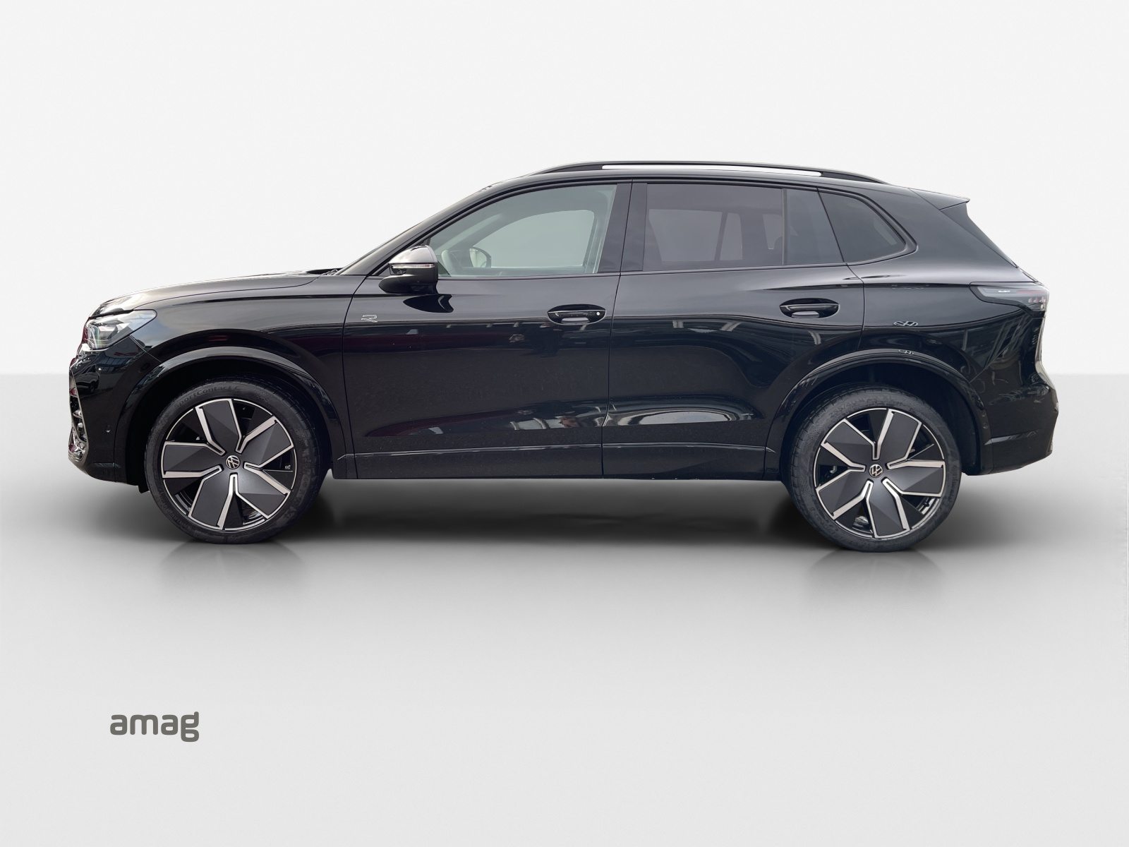 VW Tiguan R-Line, Petrol, New car, Automatic - 2