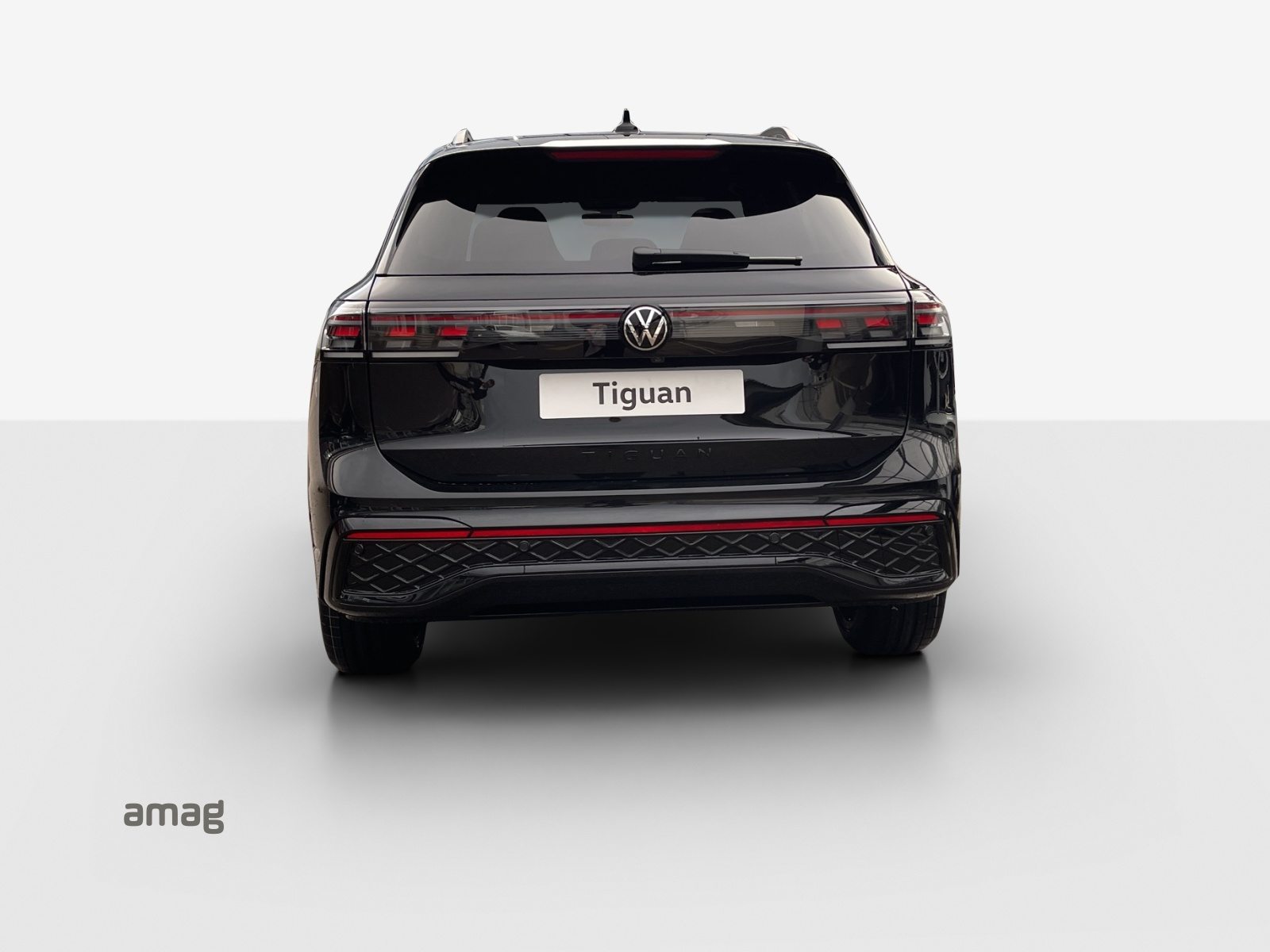 VW Tiguan R-Line, Petrol, New car, Automatic - 4