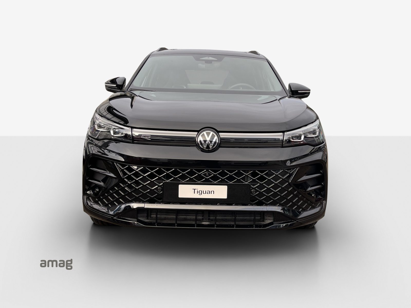 VW Tiguan R-Line, Petrol, New car, Automatic - 7