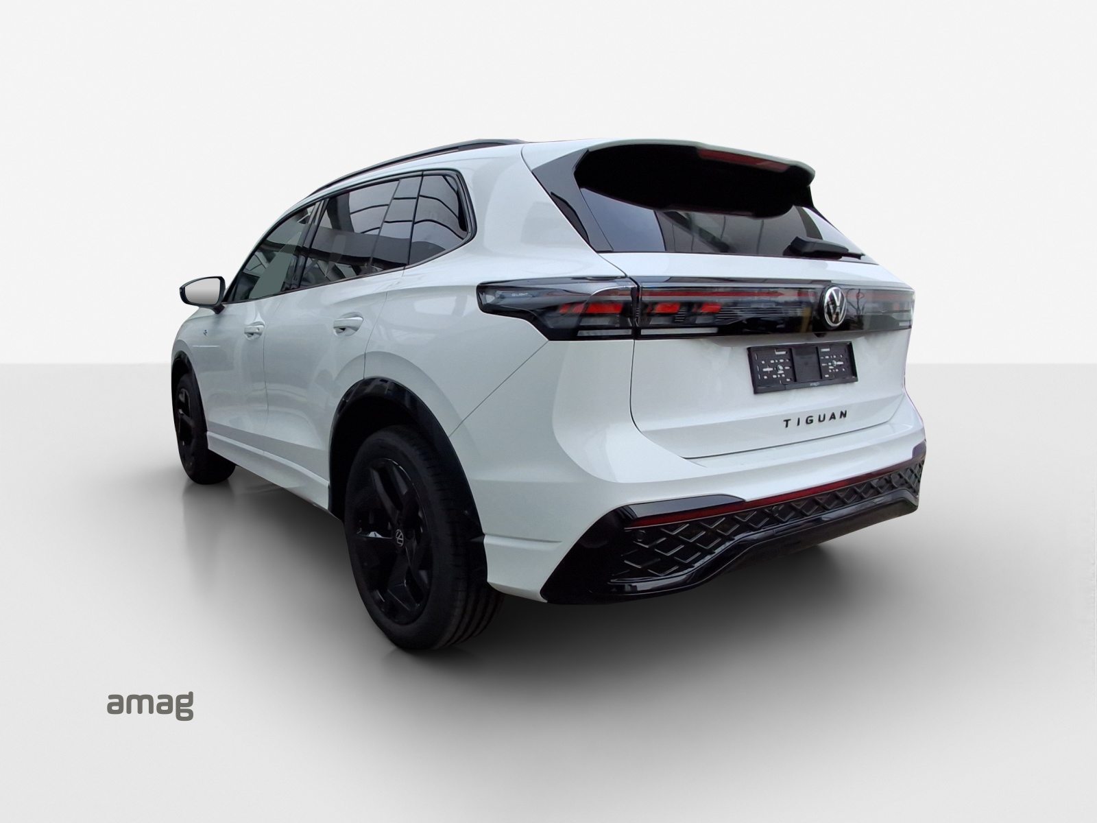 VW Tiguan R-Line, Petrol, New car, Automatic - 3