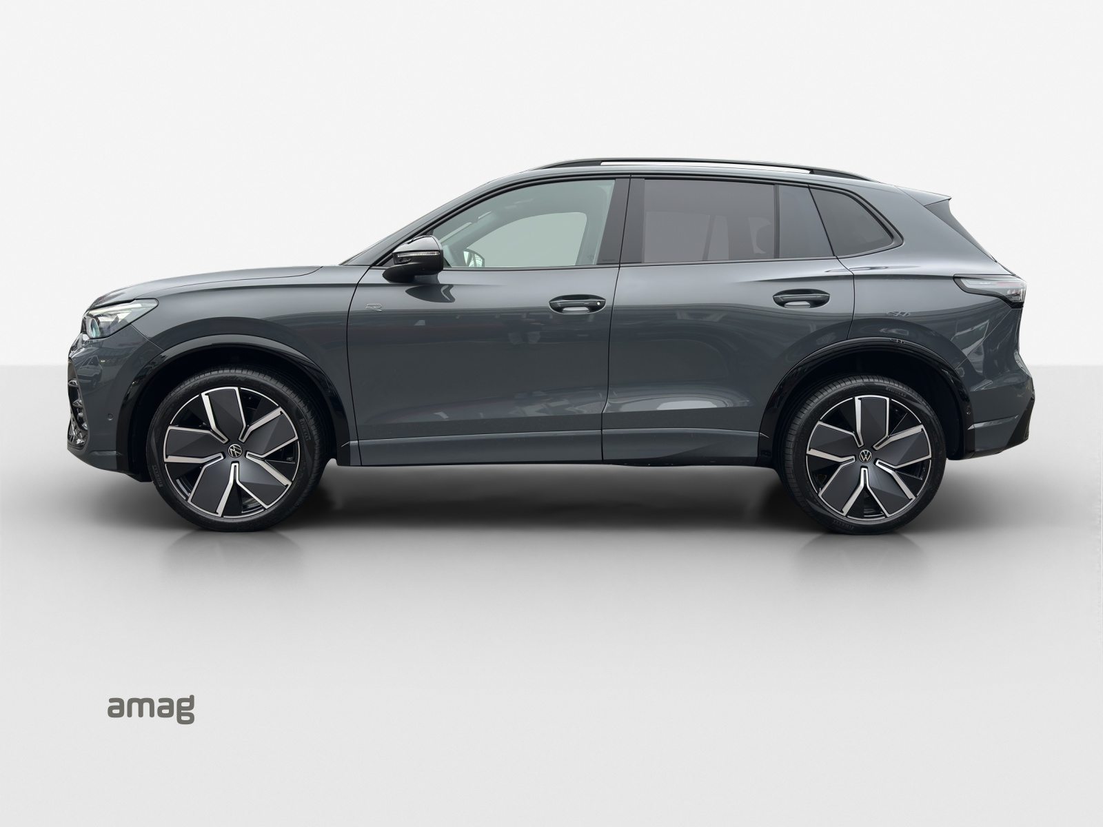 VW Tiguan R-Line, Petrol, New car, Automatic - 2