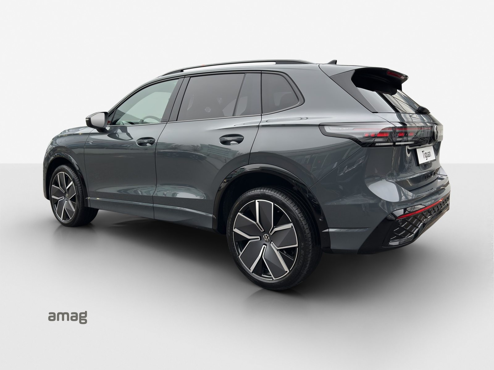 VW Tiguan R-Line, Petrol, New car, Automatic - 3