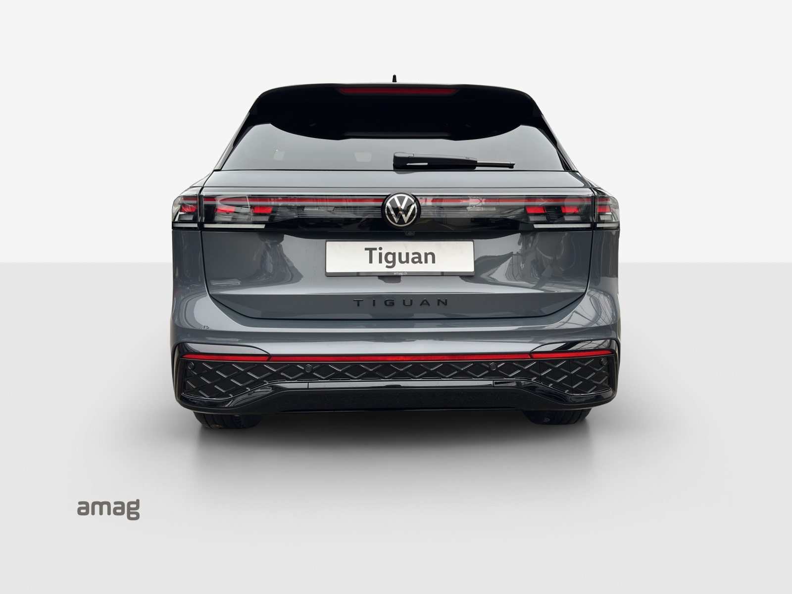 VW Tiguan R-Line, Petrol, New car, Automatic - 4