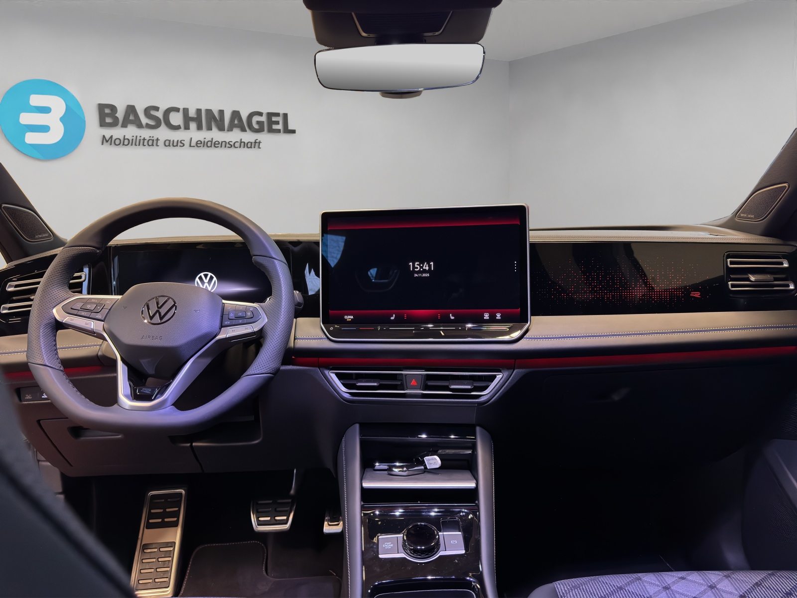 VW Tiguan R-Line, Benzin, Neuwagen, Automat - 5