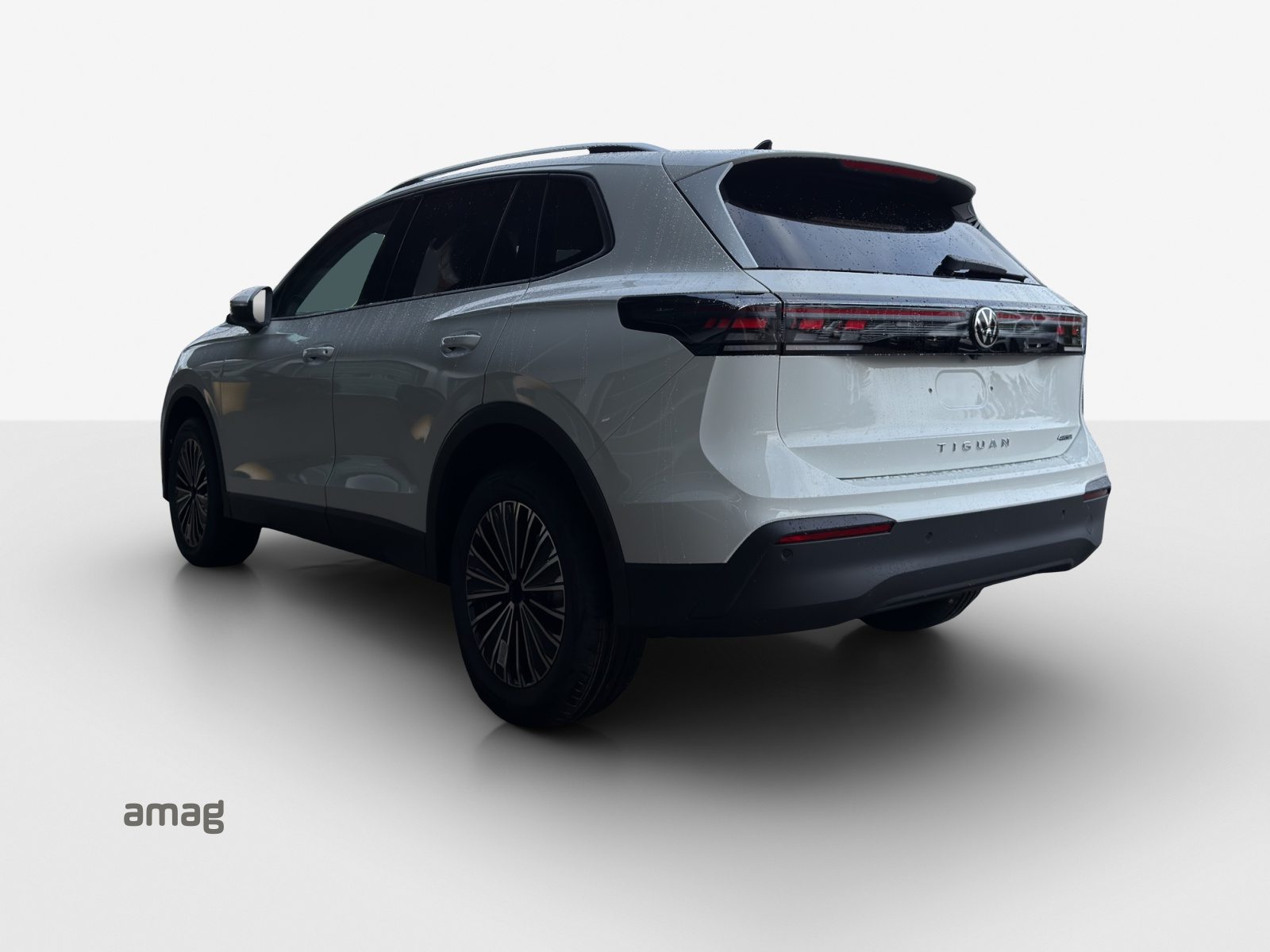 VW Tiguan UNITED, Petrol, New car, Automatic - 3