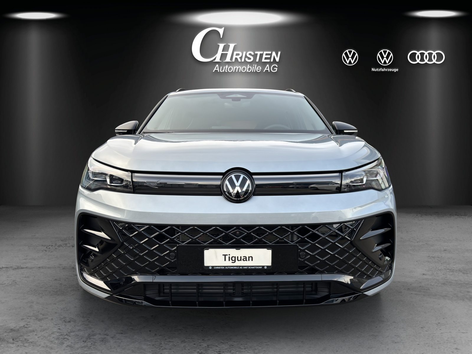 VW Tiguan R-Line, Petrol, New car, Automatic - 3