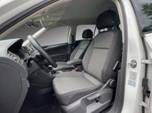 VW Tiguan Life, Petrol, Second hand / Used, Automatic - 4