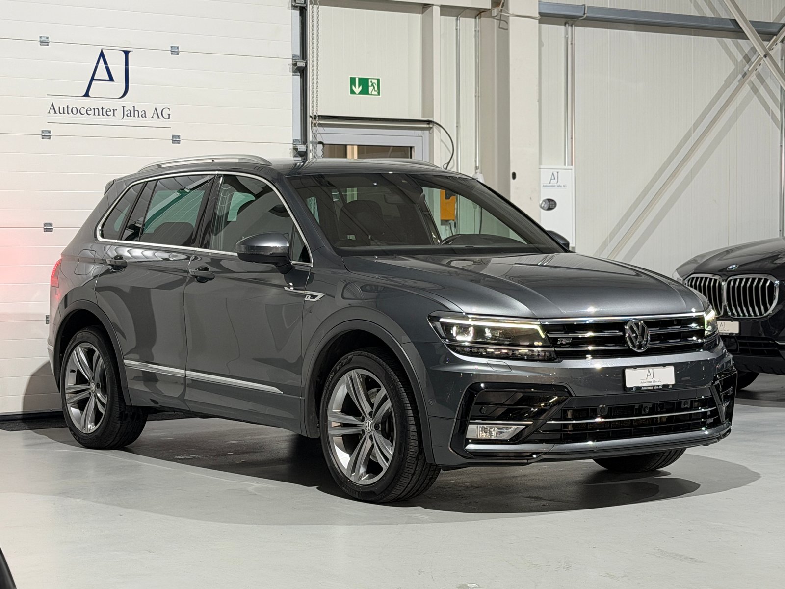 VW Tiguan 2.0TSI R-Line 4Motion DSG, Benzin, Occasion / Gebraucht, Automat - 5