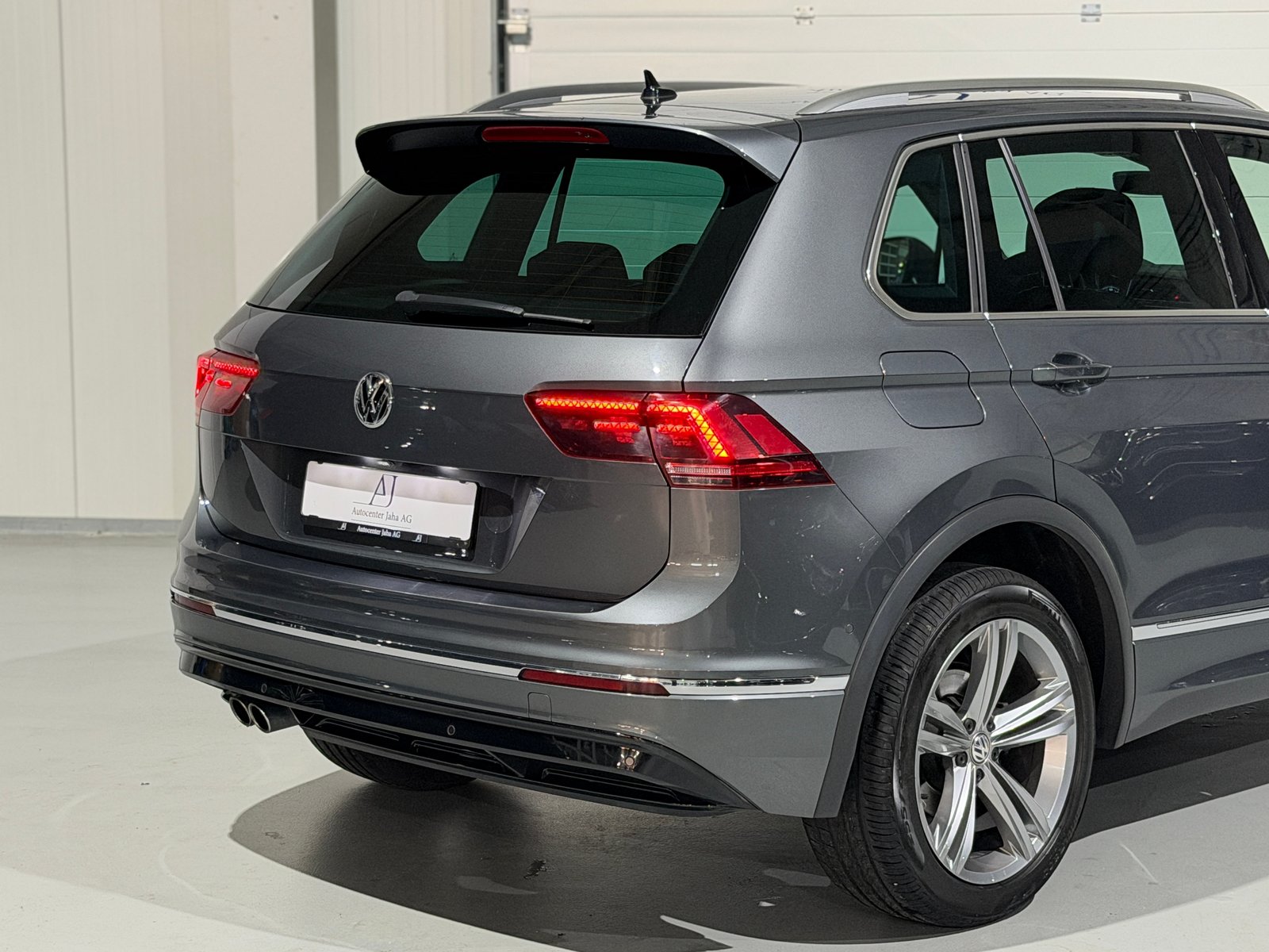 VW Tiguan 2.0TSI R-Line 4Motion DSG, Benzin, Occasion / Gebraucht, Automat - 6