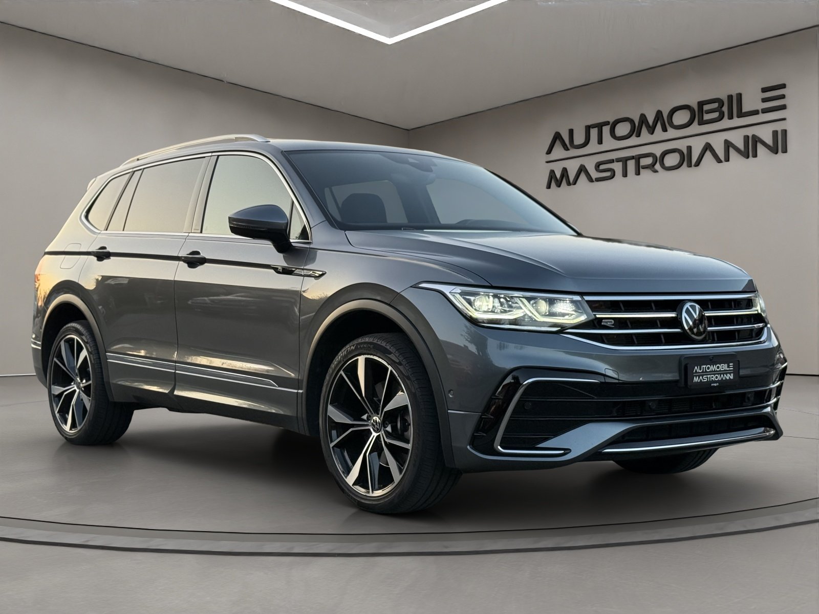VW Tiguan Allspace 2.0 TDI SCR R-Line 4Motion DSG
