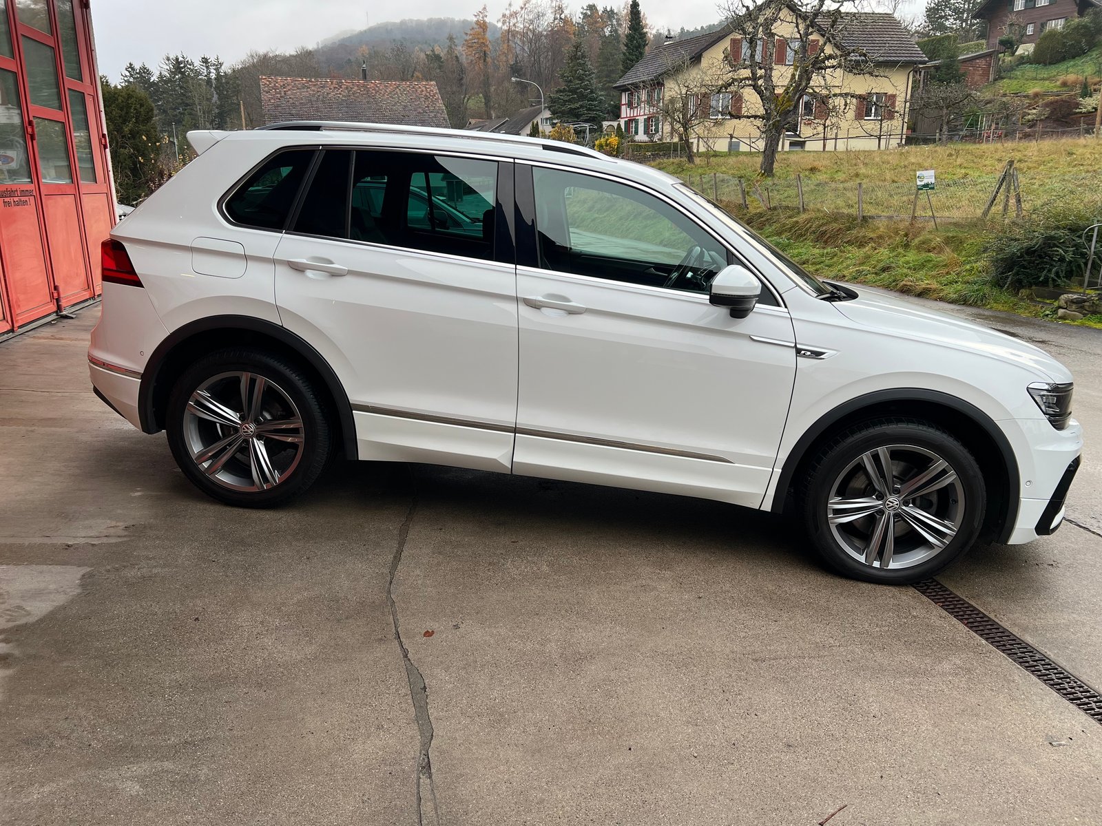 VW Tiguan 2.0TSI R-Line Highline 4Motion DSG, Benzin, Occasion / Gebraucht, Automat - 7