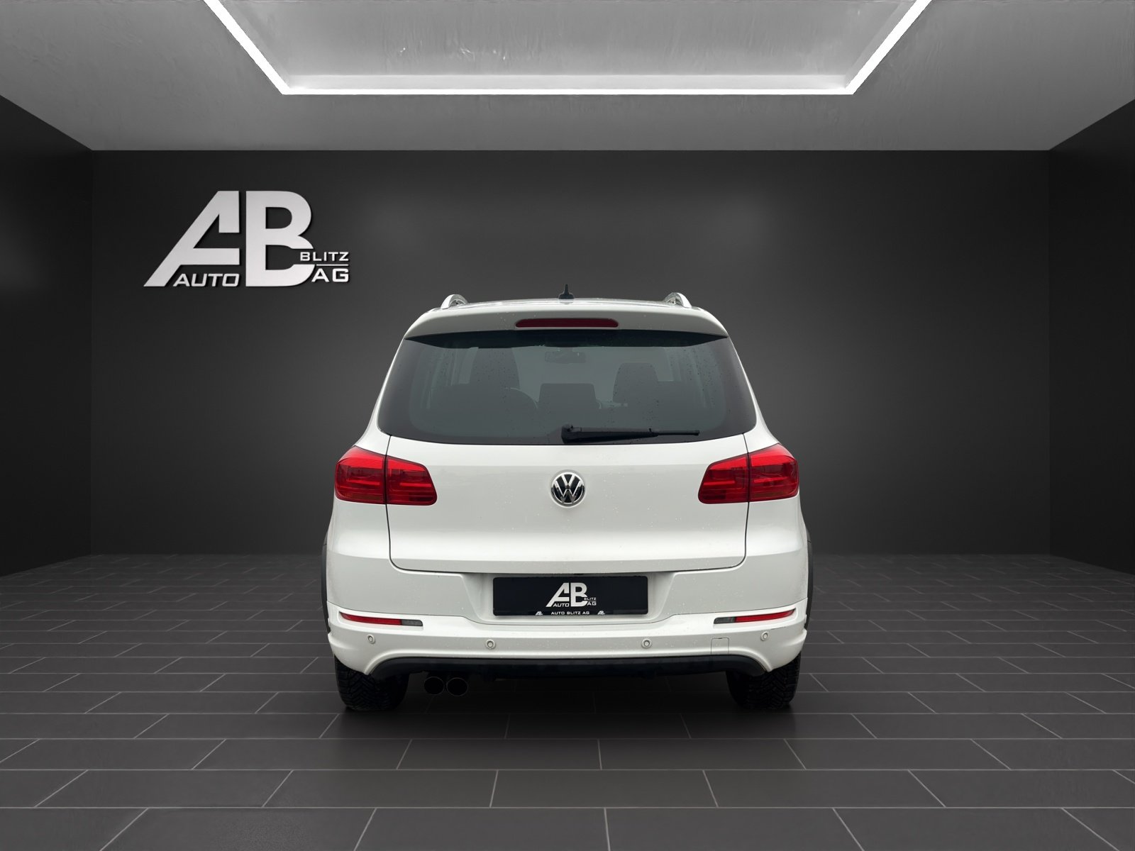 VW Tiguan 2.0 TSI R-Line 4Motion DSG, Benzina, Occasioni / Usate, Automatico - 4