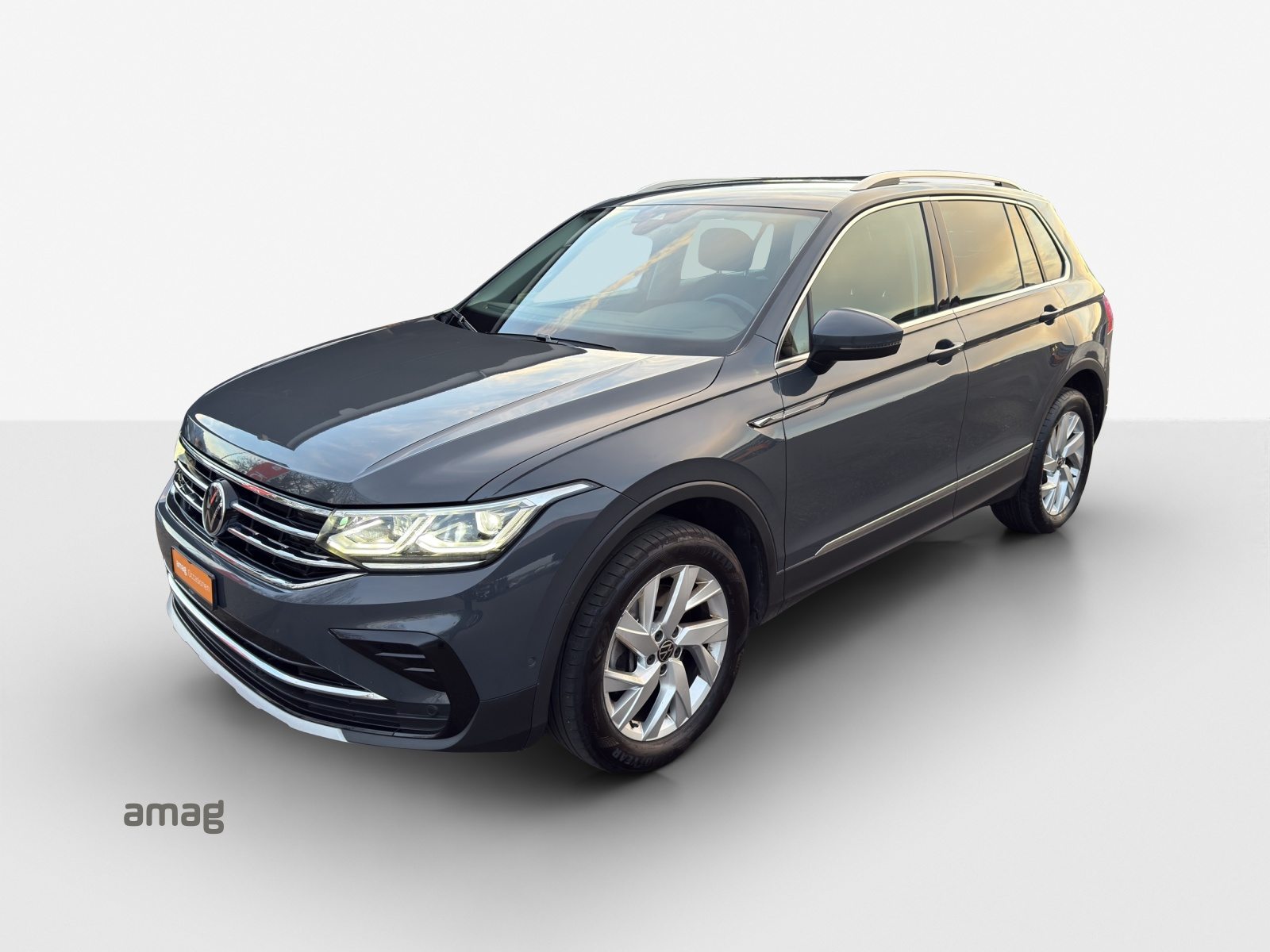 VW Tiguan Elegance, Diesel, Second hand / Used, Automatic