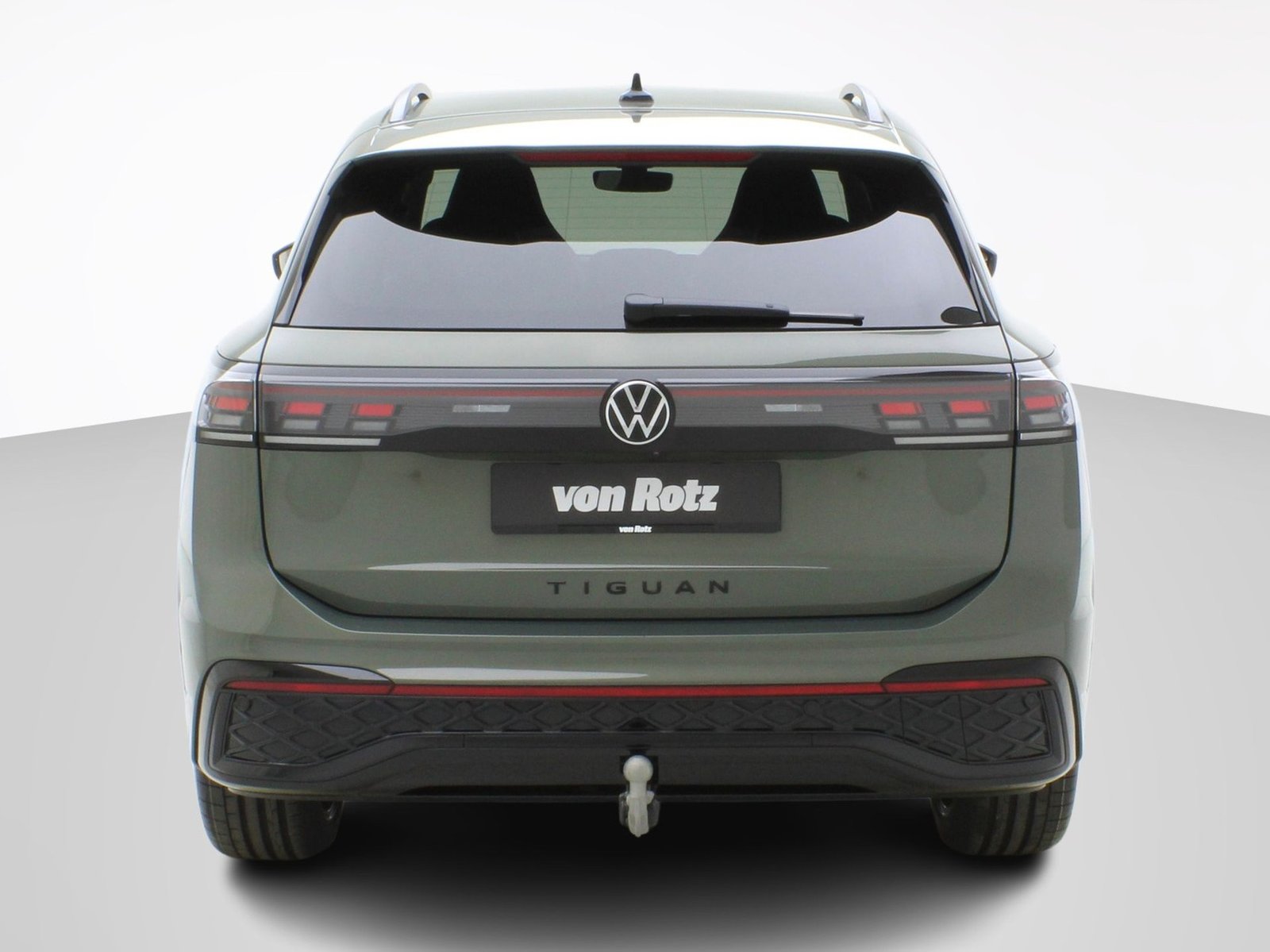 VW Tiguan 2.0 TSI DSG R-Line Black Style 4Motion, Petrol, Second hand / Used, Automatic - 4