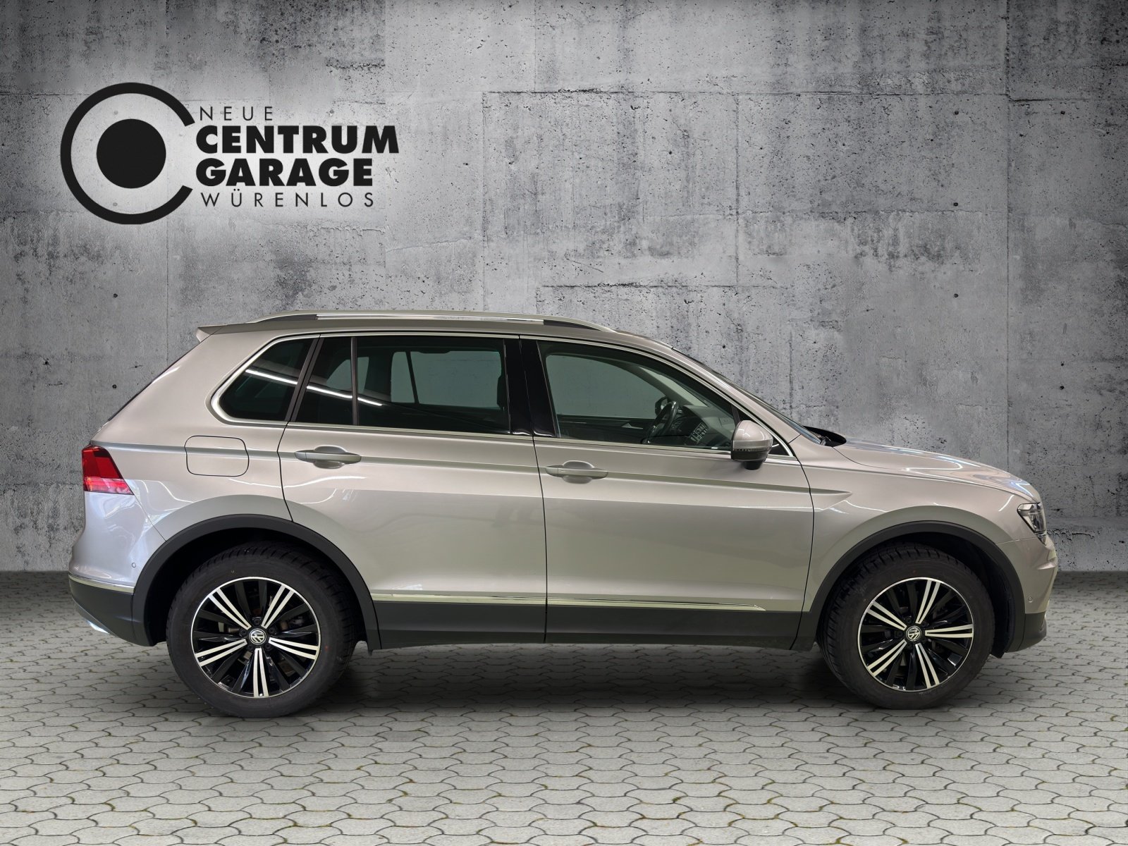 VW Tiguan 2.0TSI Highline 4Motion DSG, Essence, Occasion / Utilisé, Automatique - 3