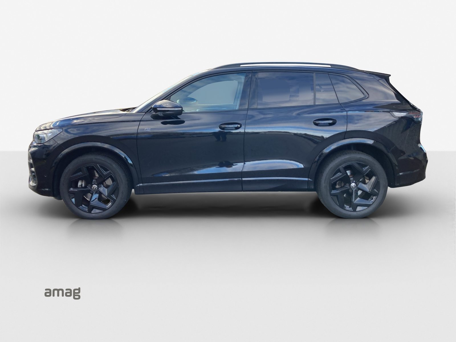 VW Tiguan R-Line, Diesel, Second hand / Used, Automatic - 2