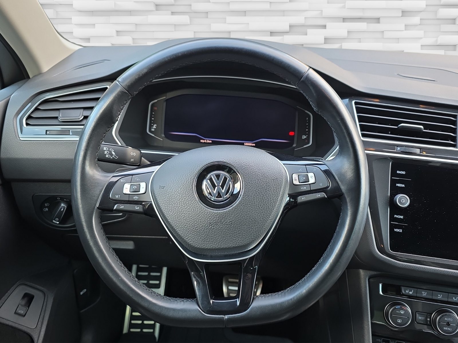 VW Tiguan Offroad, Benzina, Occasioni / Usate, Automatico - 6