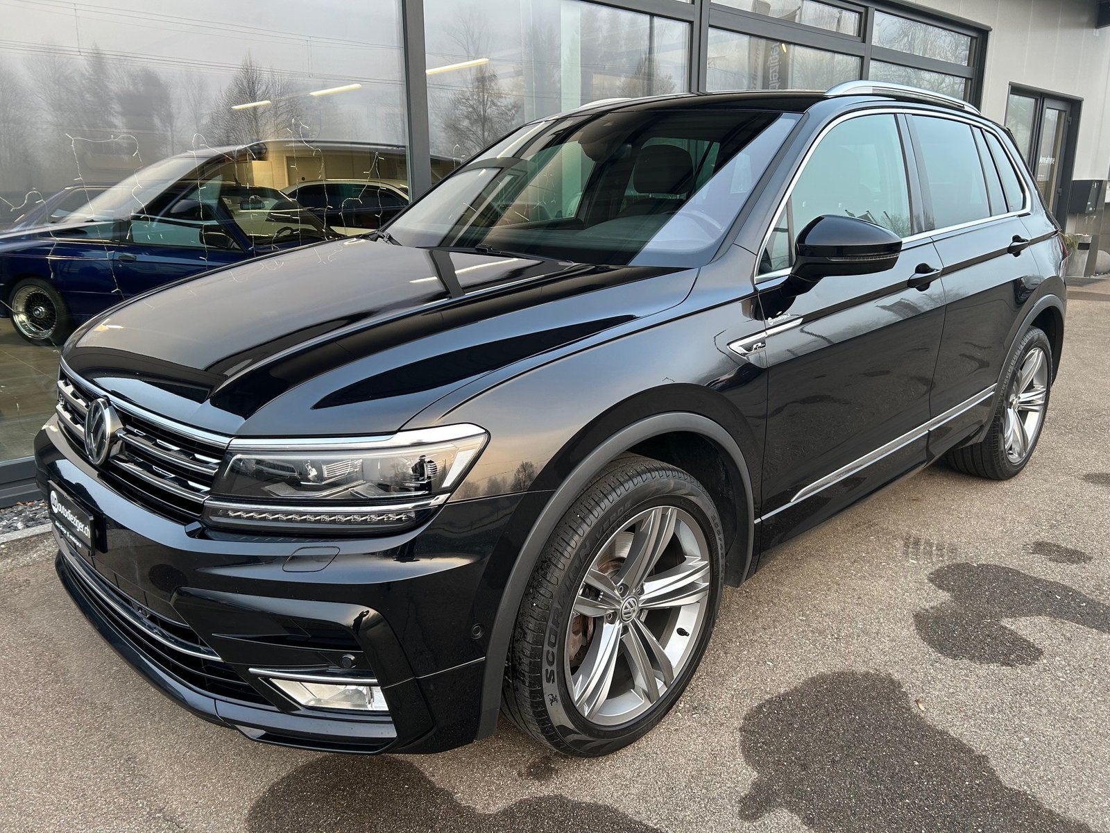 VW Tiguan 2.0TSI R-Line 4Motion DSG, Petrol, Second hand / Used, Automatic - 4