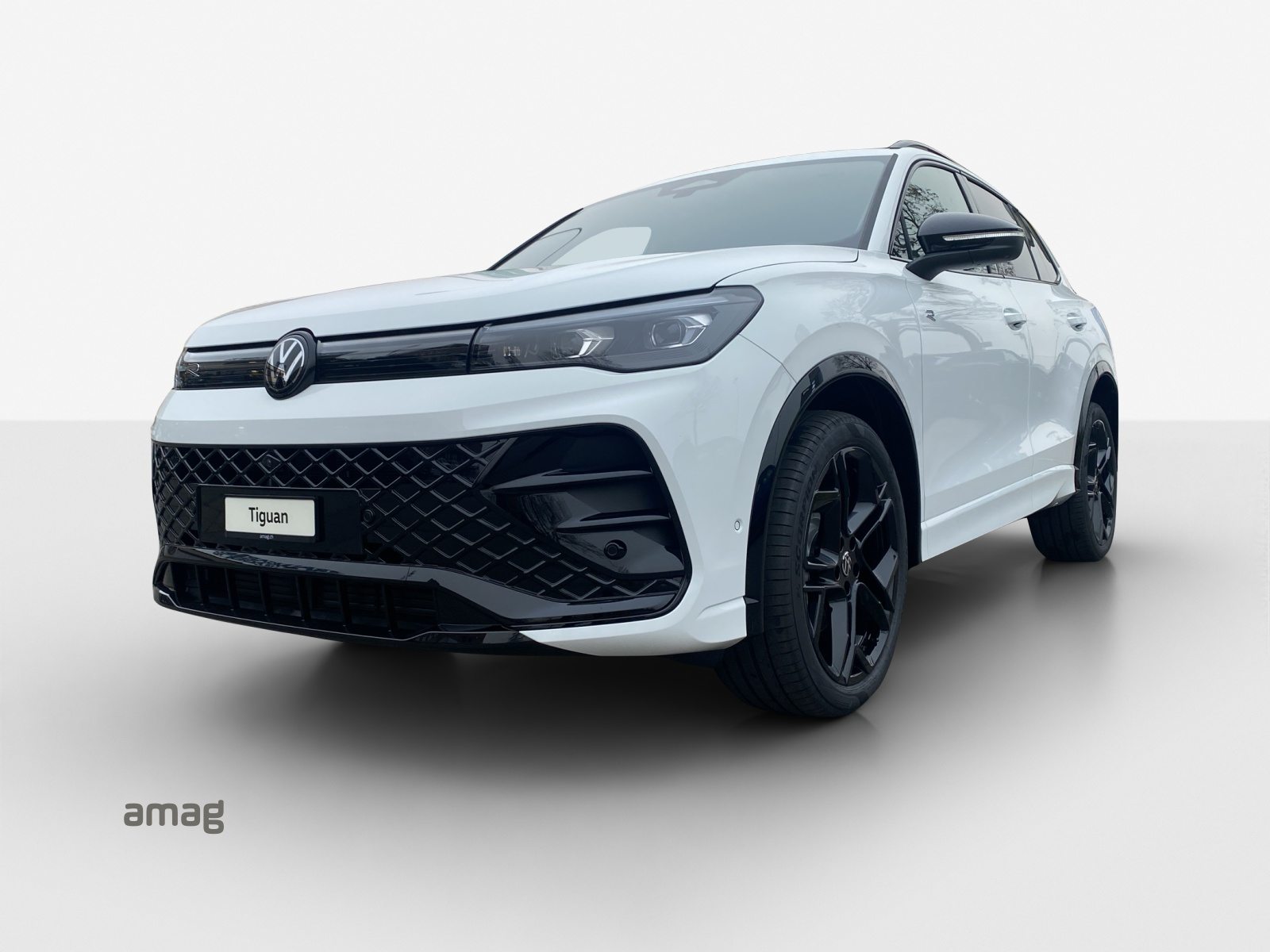 VW Tiguan R-Line, Petrol, Ex-demonstrator, Automatic