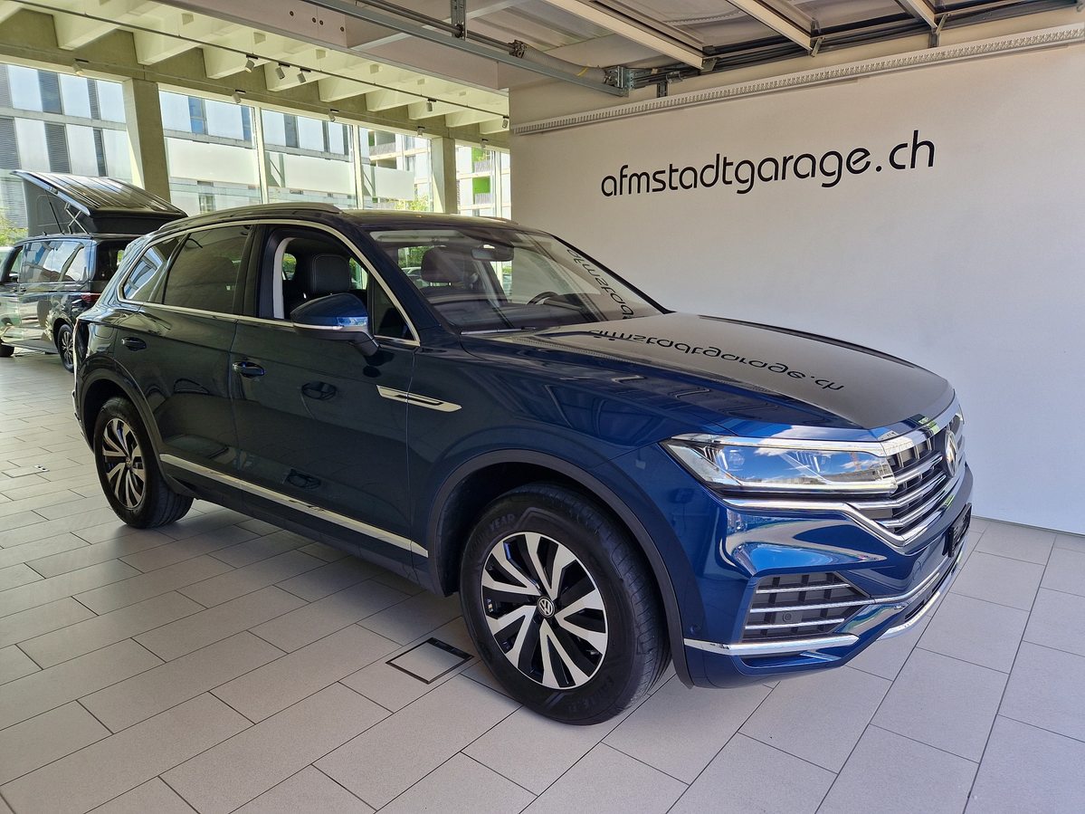 VW New Touareg Elegance
