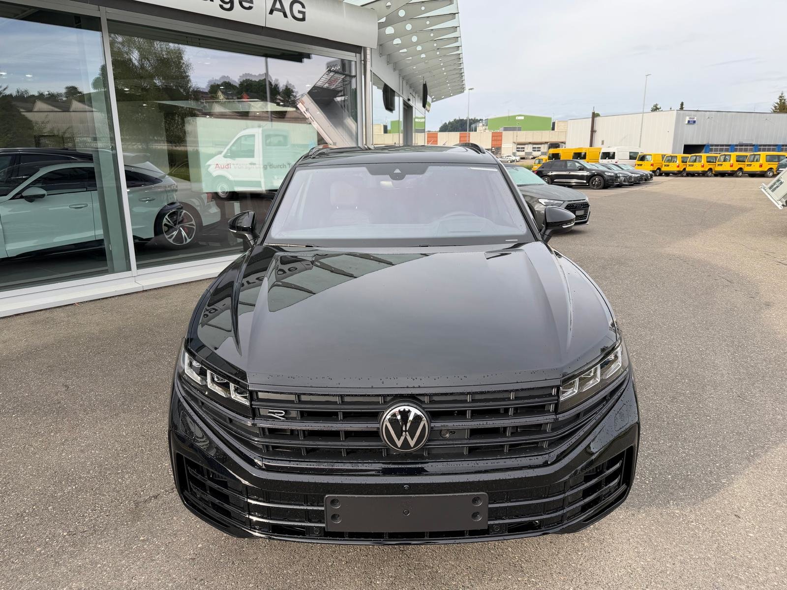 VW Touareg 3.0 TSI eHybrid R Final Edition Tiptronic, Plug-in-Hybrid Petrol/Electric, New car, Automatic - 7