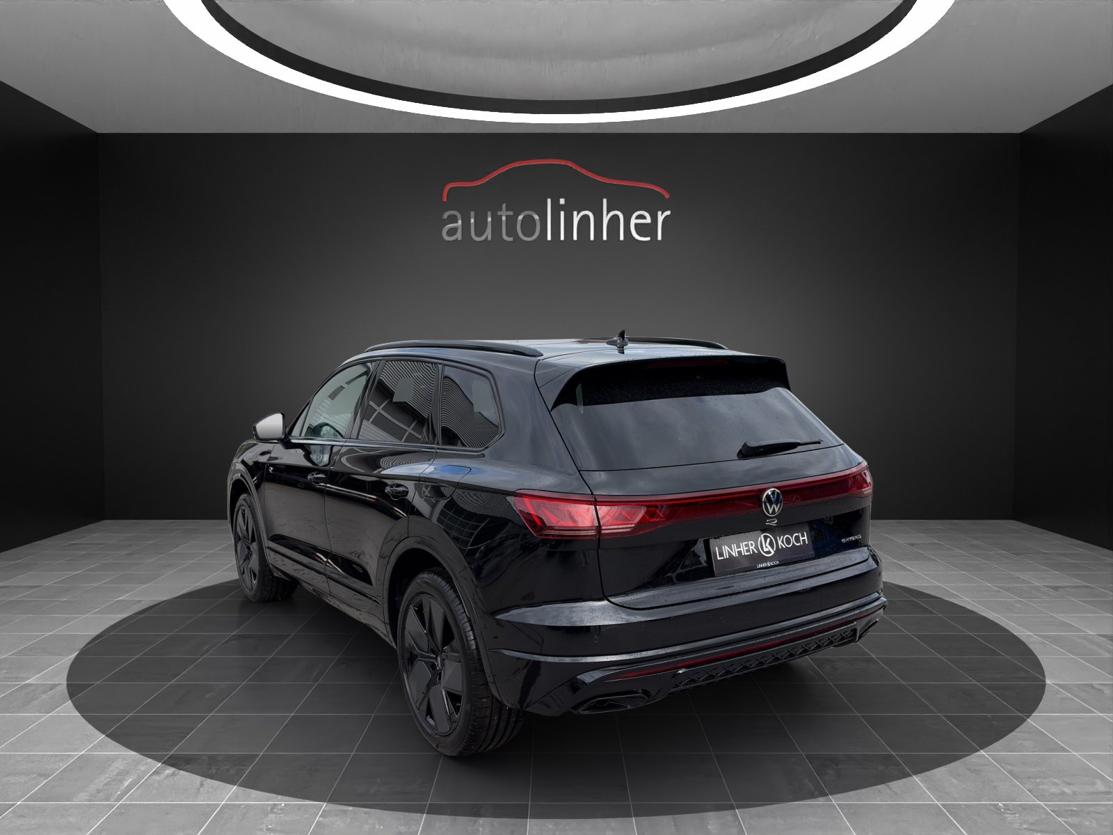 VW Touareg 3.0 TSI eHybrid R Final Edition Tiptronic, Plug-in-Hybrid Petrol/Electric, New car, Automatic - 3
