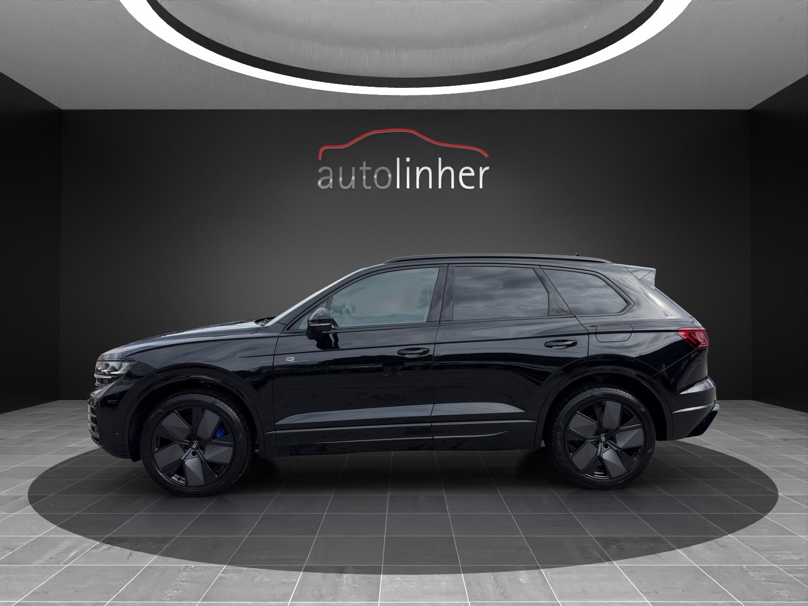 VW Touareg 3.0 TSI eHybrid R Final Edition Tiptronic, Plug-in-Hybrid Petrol/Electric, New car, Automatic - 2