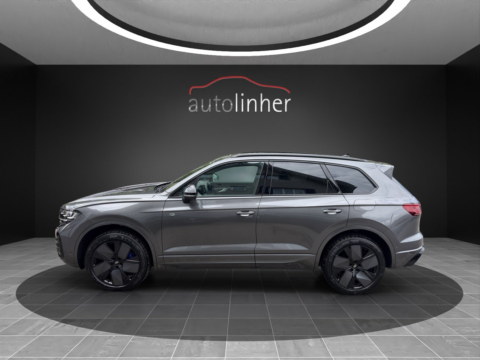 VW Touareg 3.0 TSI eHybrid R Final Edition Tiptronic, Plug-in-Hybrid Benzin/Elektro, Occasion / Gebraucht, Automatik - 2
