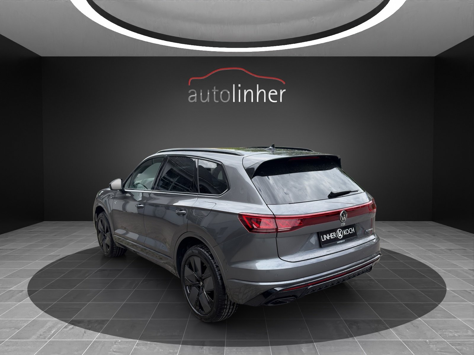 VW Touareg 3.0 TSI eHybrid R Final Edition Tiptronic, Plug-in-Hybrid Benzin/Elektro, Occasion / Gebraucht, Automatik - 3
