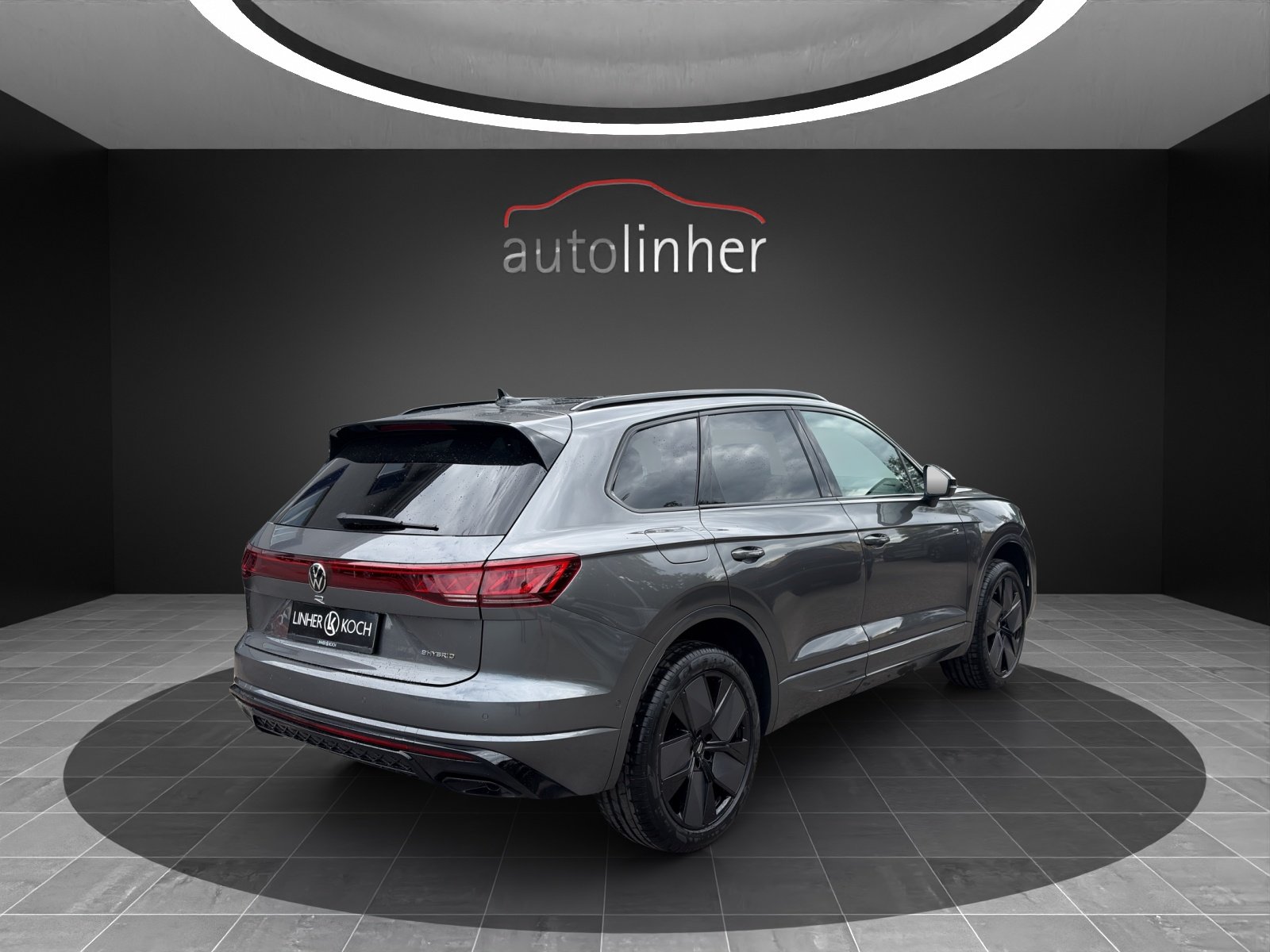 VW Touareg 3.0 TSI eHybrid R Final Edition Tiptronic, Plug-in-Hybrid Benzin/Elektro, Occasion / Gebraucht, Automatik - 5