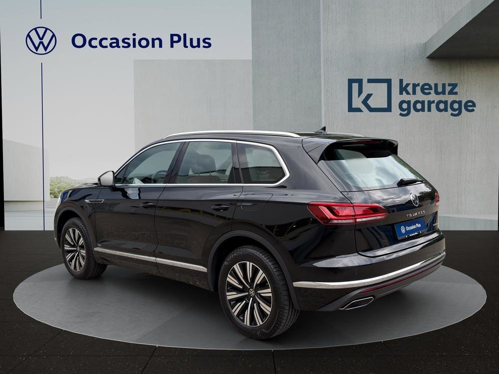 VW Touareg 3.0TSIeHyb Eleg, Petrol, Second hand / Used, Automatic - 4