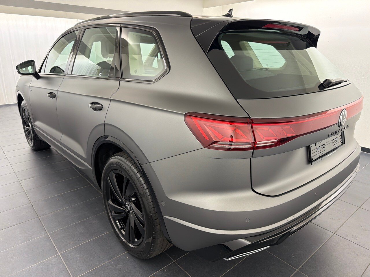 VW Touareg 3.0 TDI R-L F E, Diesel, Occasion / Gebraucht, Automatik - 2