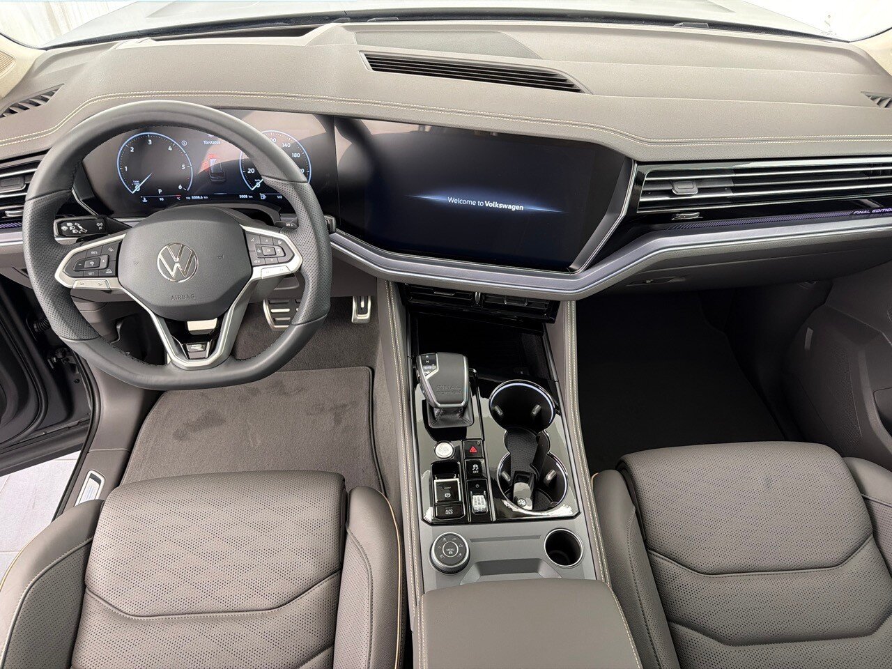 VW Touareg 3.0 TDI R-L F E, Diesel, Occasion / Gebraucht, Automatik - 7