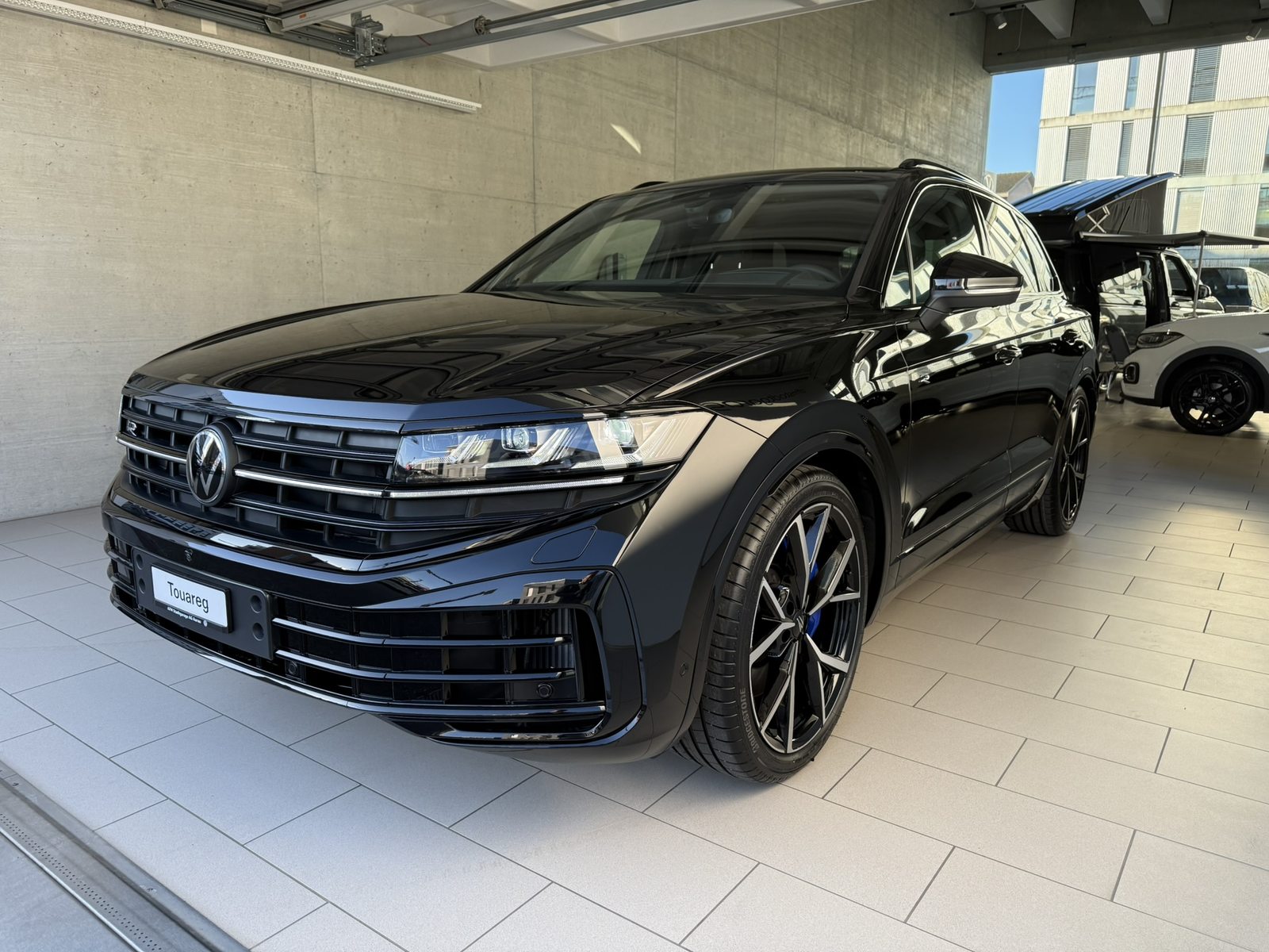 VW Touareg R Final Edition, Hybride Intégral Essence/Électricité, Voiture nouvelle, Automatique - 3