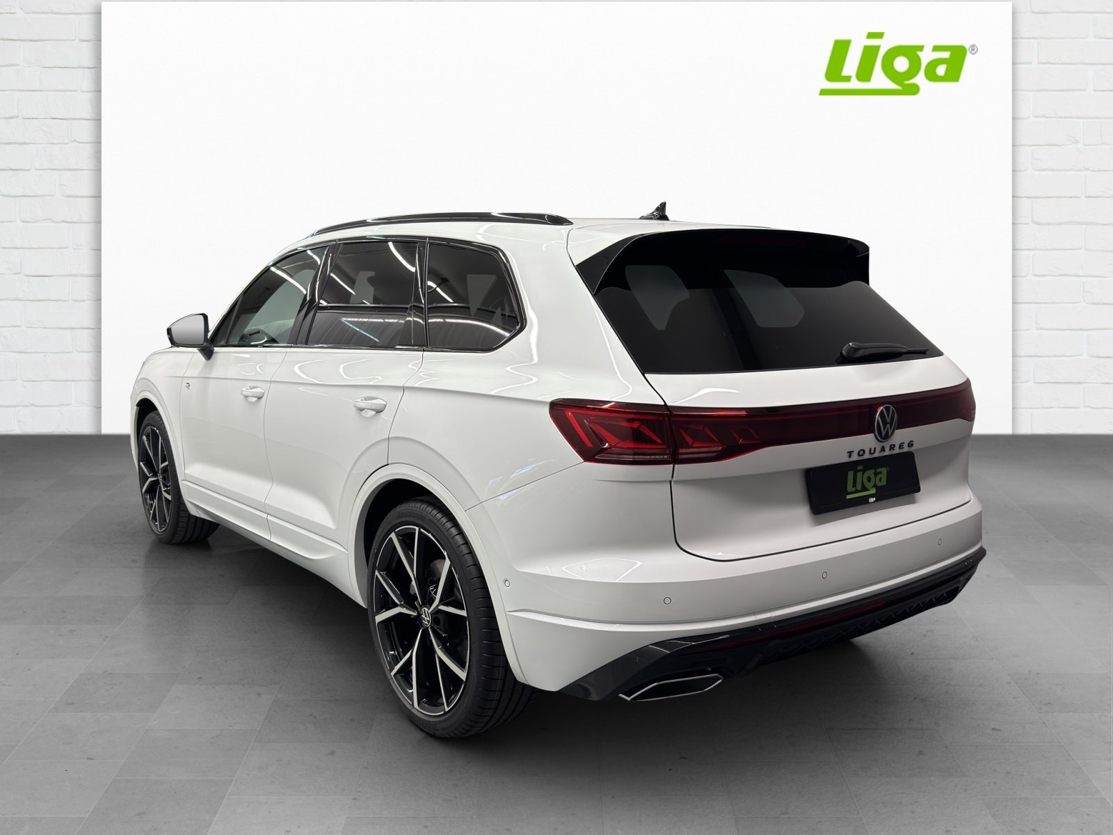 VW Touareg 3.0 V6 TSI R-Line, Petrol, New car, Automatic - 4