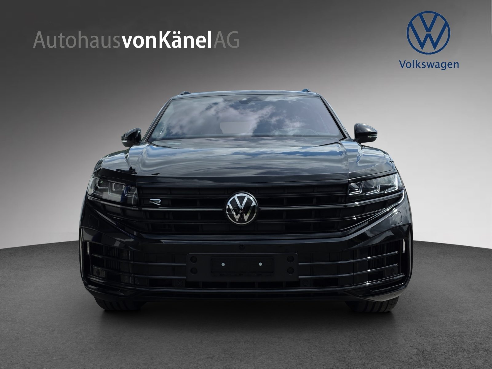VW Touareg R Final Edition, Full-Hybrid Petrol/Electric, New car, Automatic - 4