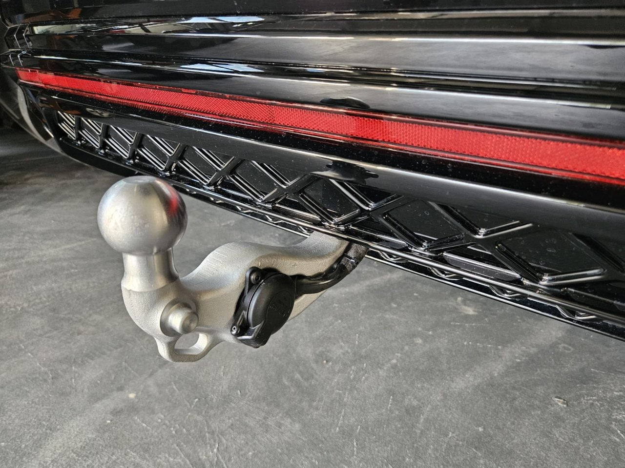 VW Touareg 3.0 TSI eHybrid R Final Edition Tiptronic *5 J. G, Plug-in-Hybrid Petrol/Electric, New car, Automatic - 5